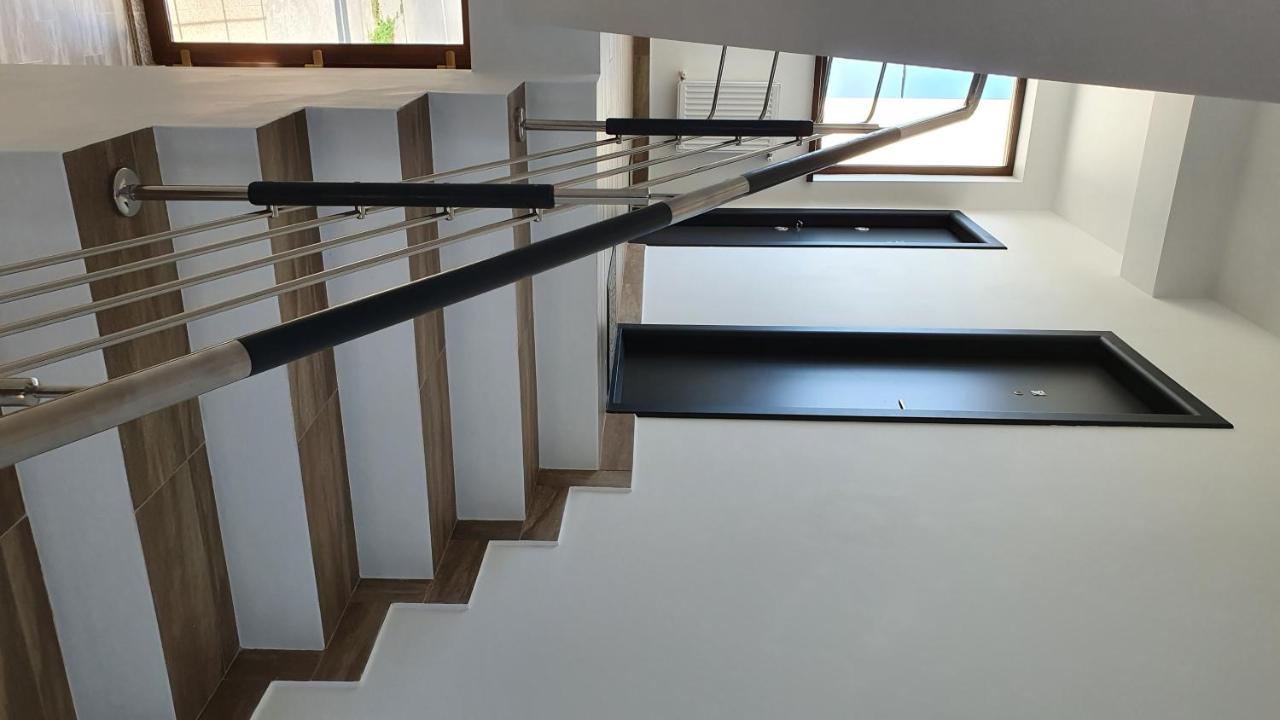 Casa Andi Apartment นาโวดาริ ภายนอก รูปภาพ