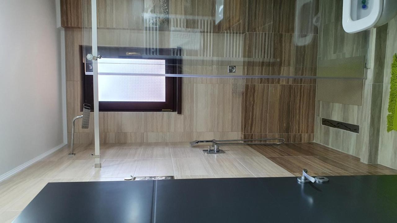 Casa Andi Apartment นาโวดาริ ภายนอก รูปภาพ